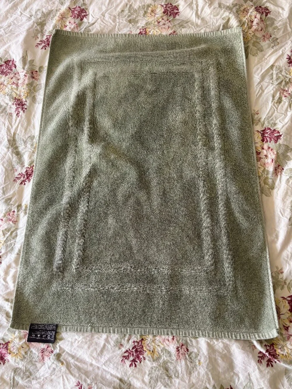 Kenneth Cole Reaction Home 100% Cotton Sage Green Bath Mat